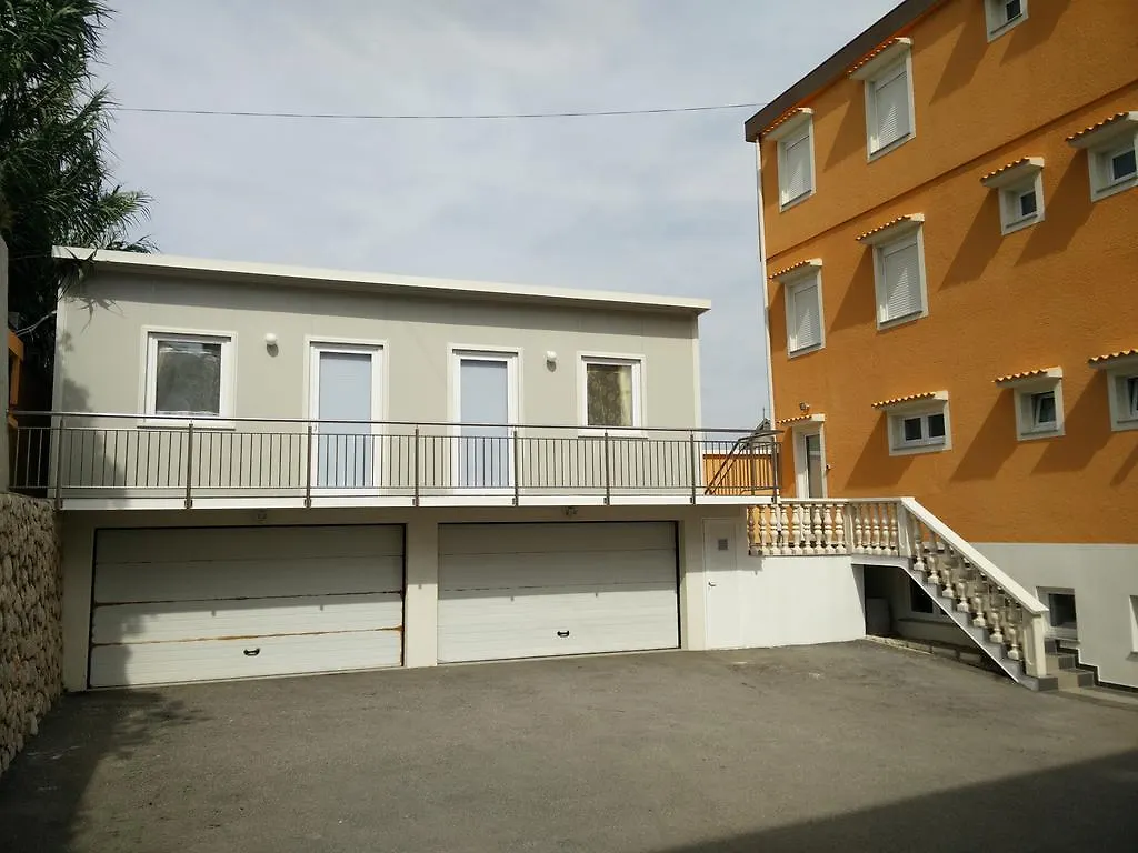 Apartments Villa Anastazija Pag Town