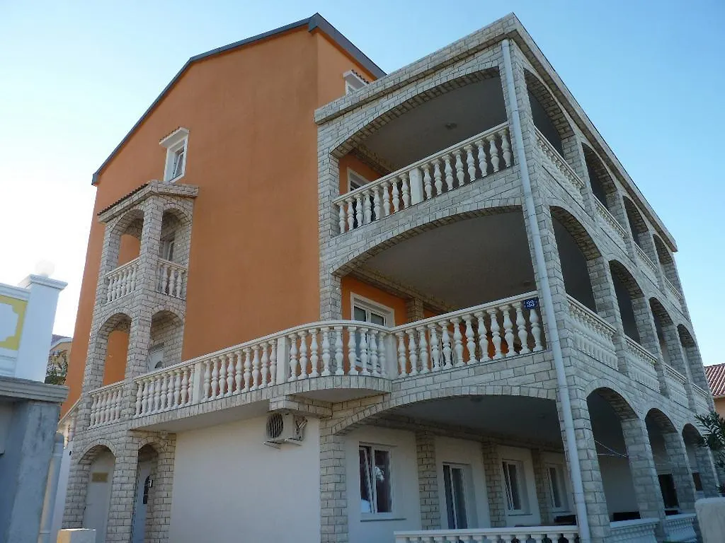 Apartments Villa Anastazija Pag Town